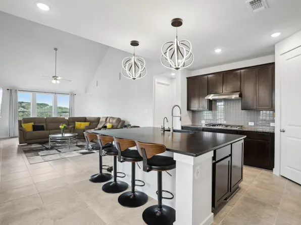 8119 Purple Aster Pass, Lago Vista, TX 78645