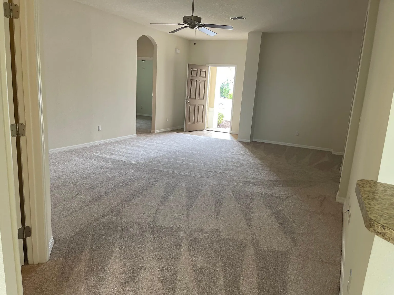 827 Battery Pointe Dr — Photo 2