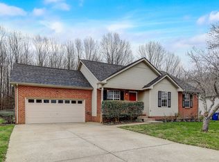 513 Riverway Cove Ln, Old Hickory, TN 37138
