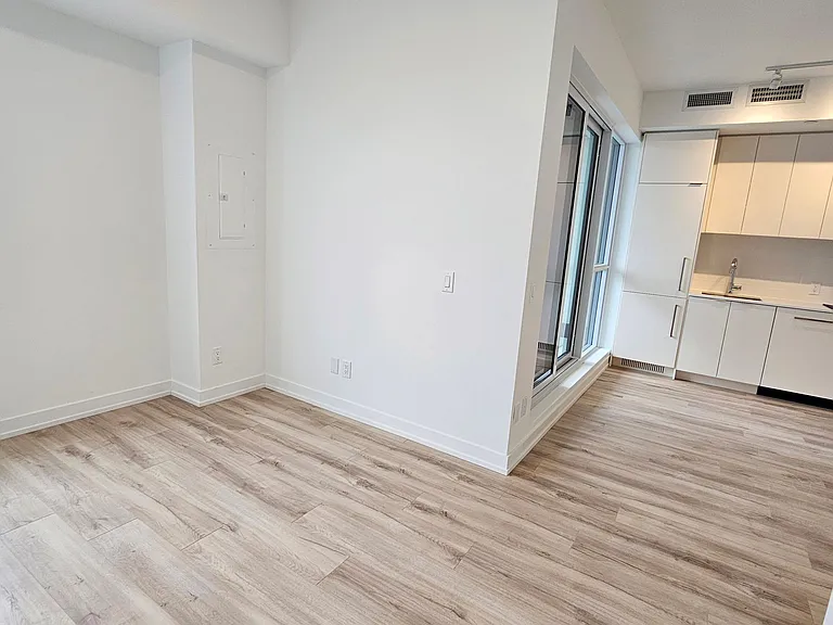 181 Sheppard Ave E #407 — Photo 9