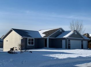 2555 Fox Hollow Ln, Owatonna, MN 55060