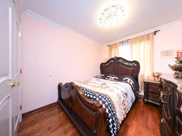 2568 East 2nd Street image 26 of 41