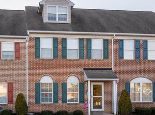 306 Barrington Dr, Reading, PA 19607