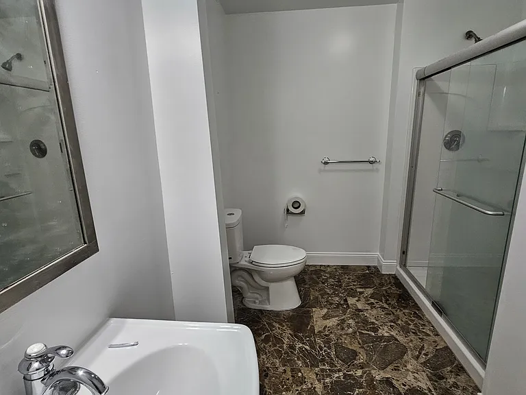 1 Grand Ave #5B — Photo 5