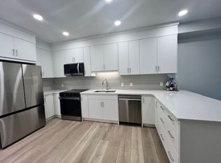 125 Wolf Hollow Cres SE, Calgary, AB T2X1T8