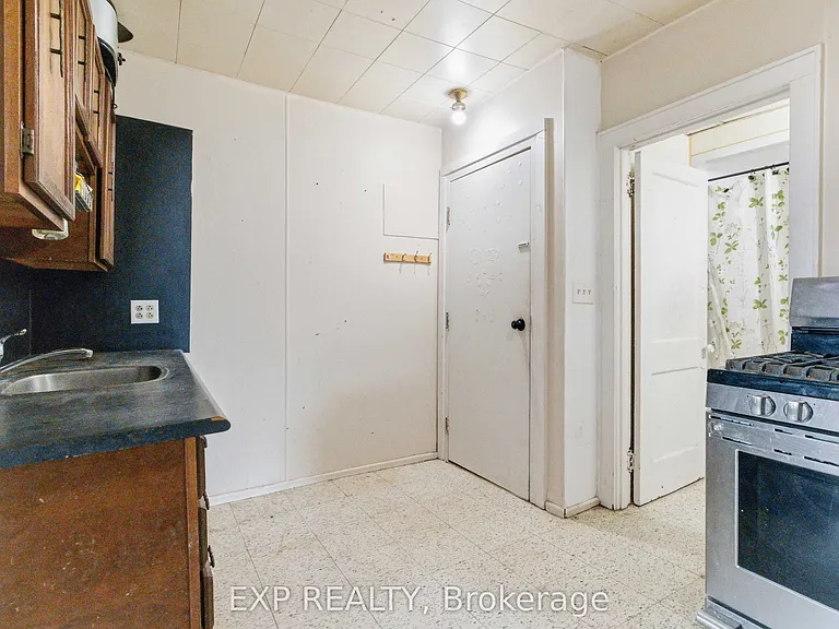 20 Colborne St S #1 — Photo 15
