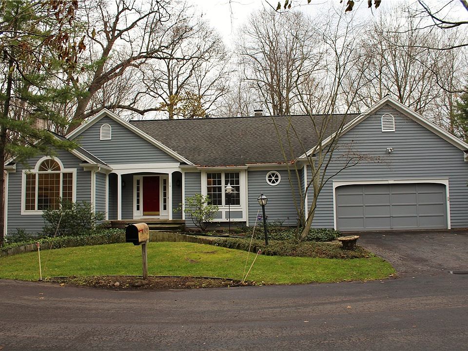 1st image of 10 Auburndale Dr