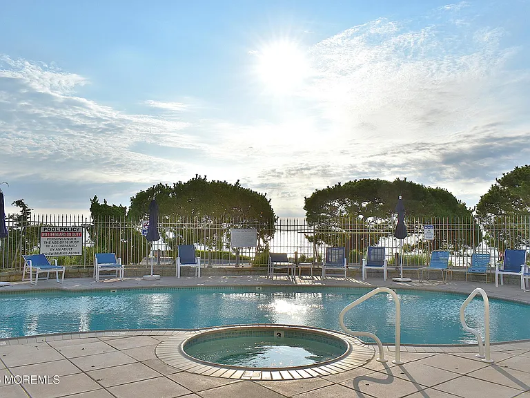 525 Ocean Blvd #106 — Photo 32