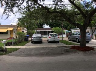 5819 Buchanan St, Hollywood, FL 33021