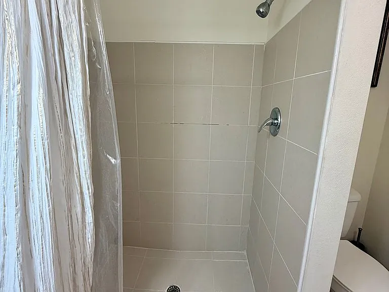 391 Riverside Dr — Photo 8