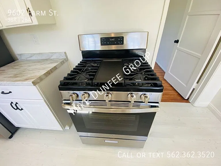 9602 Farm St — Photo 36