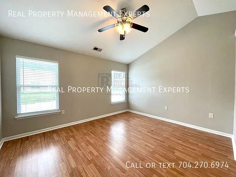 198 Mott Rd — Photo 8