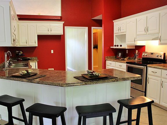 2nd image of 5561 Whispering Woods Dr