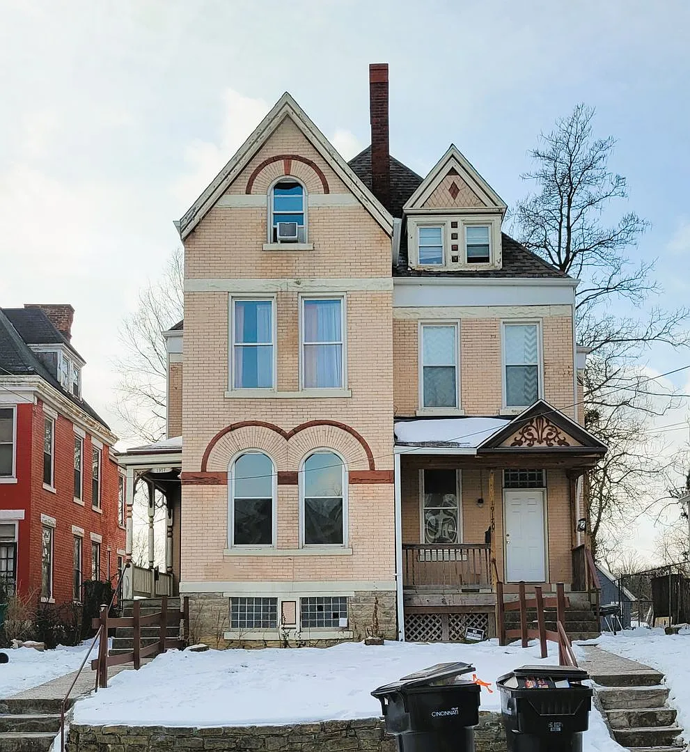1915 Hewitt Ave #1917-1 photo 1