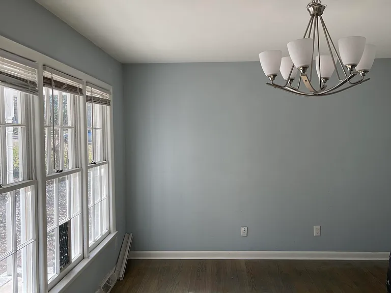 4305 Wedgewood Dr — Photo 1