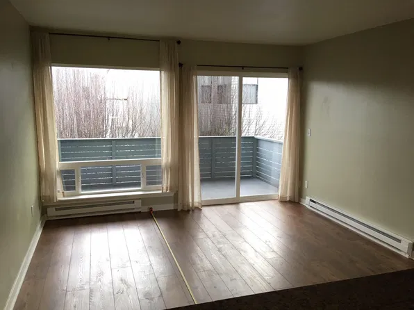 22612 6th Ave S APT 14, Des Moines, WA 98198