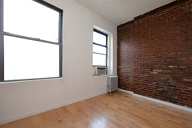 Rented by R New York