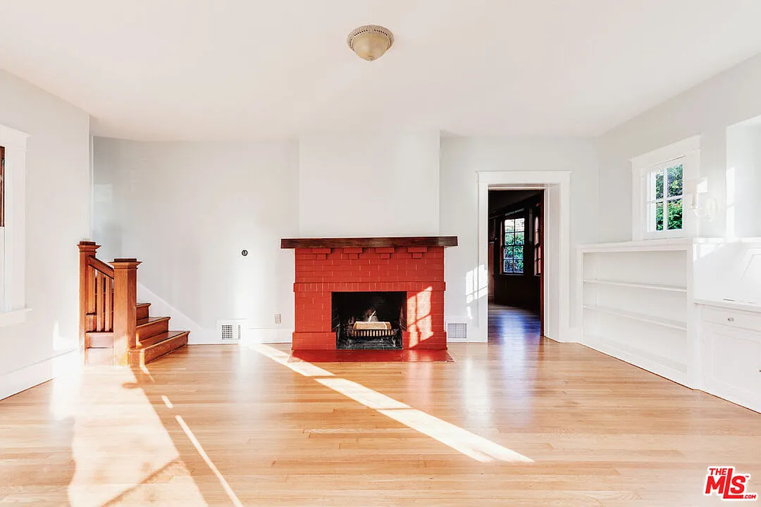 3 bed, 2.0 bath, 1428 sqft, $6,500 — Photo 3