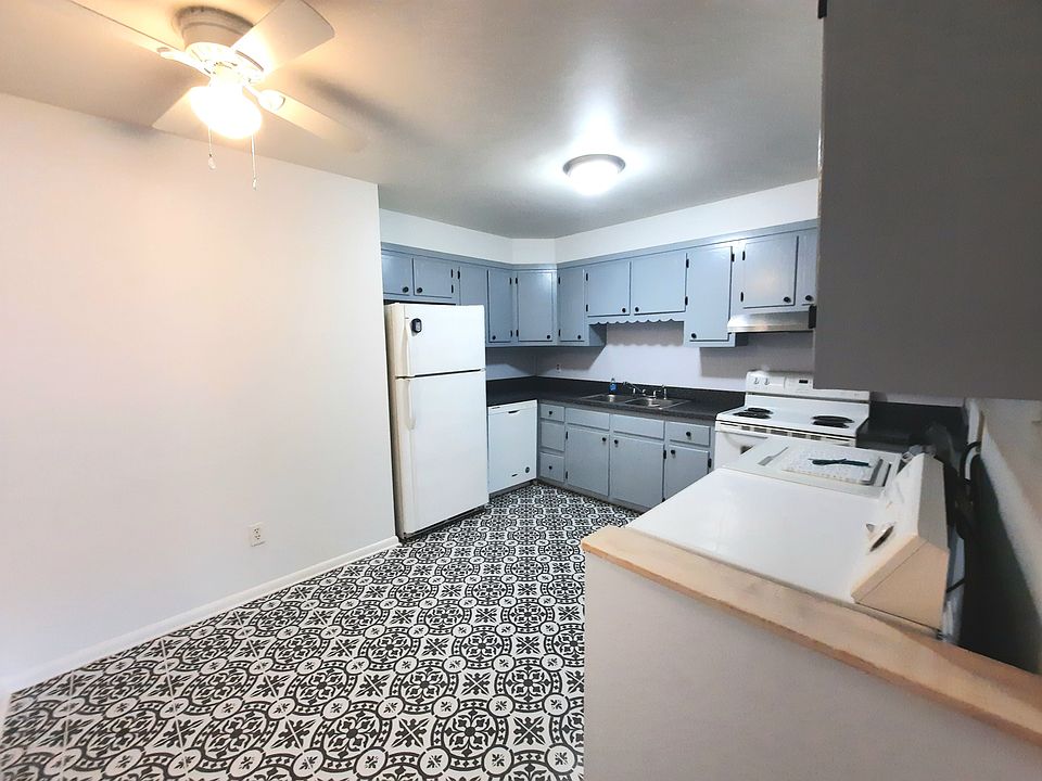 Kitchen, new floor, ceiling fan, washer, dryer, dishwasher