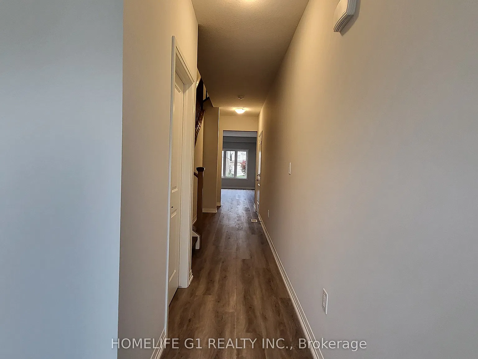 4 bed, $2,499 — Photo 2