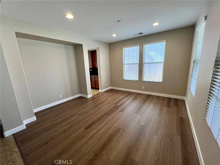 6686 Sand Dunes St — Photo 13
