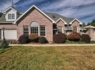 1533 Parkwood Pointe Dr #102, Crescent, PA
