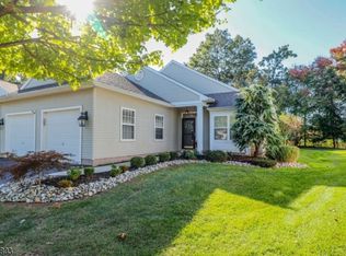 13 Daulton Dr, Somerset, NJ 08873