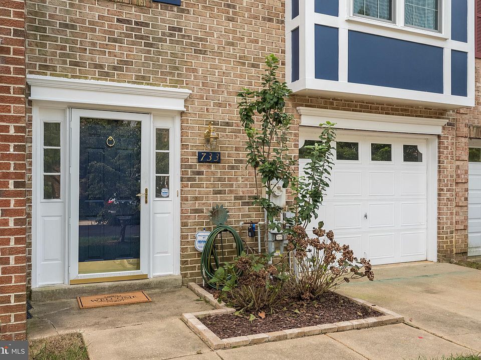 1st image of 733 Pine Valley Dr
