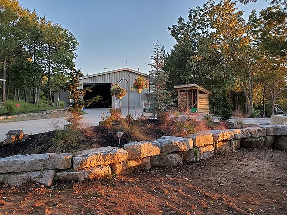 2nd image of 511 Aunt Hill Ln