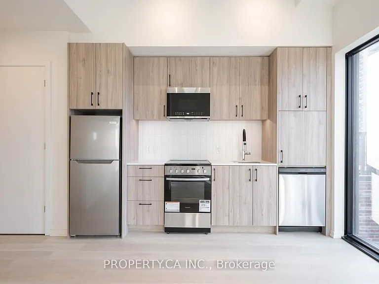 109 Erskine Ave #604 — Photo 4