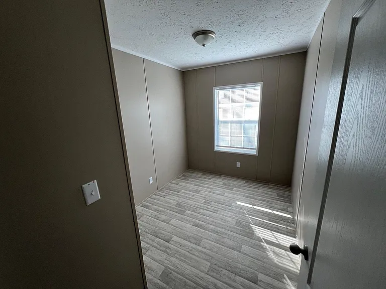 1117 Owens Rd #18 — Photo 5