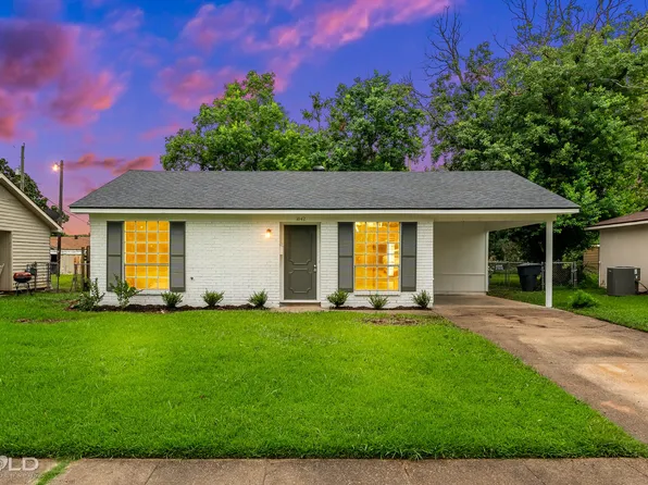 1642 Holiday Pl, Bossier City, LA 71112