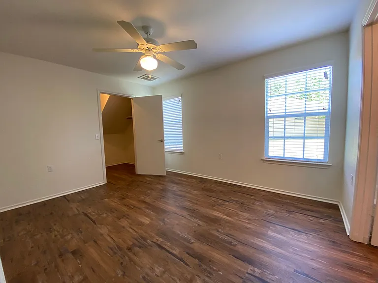7908 Nater Ln — Photo 10