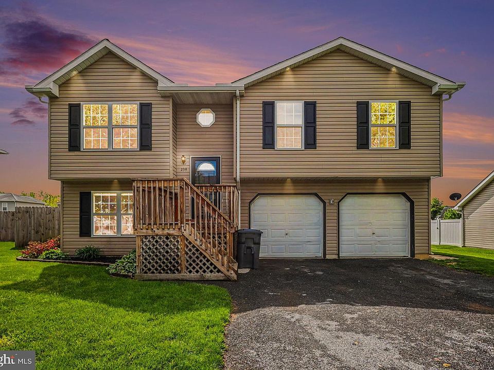 1st image of 239 Cypress St