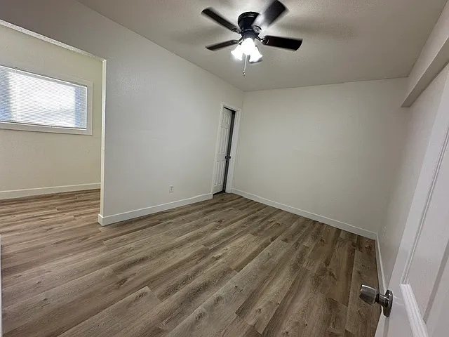 540 S Broadway #F — Photo 6