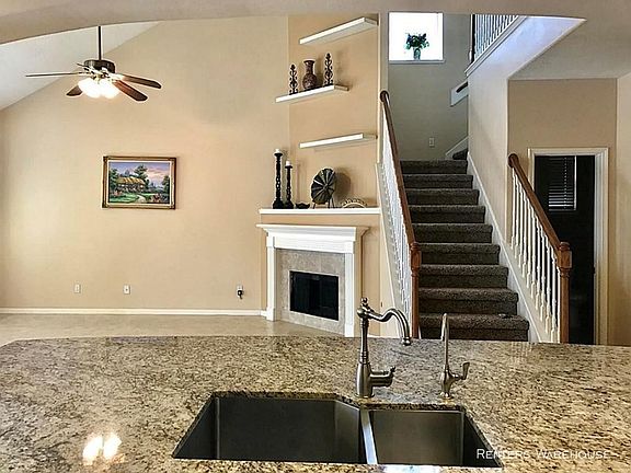 3rd image of 2609 Crystal Falls Dr
