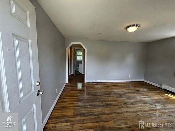 2nd image of 65 Lehigh Ave