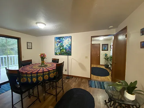 110 Leslie Ln Photo 1