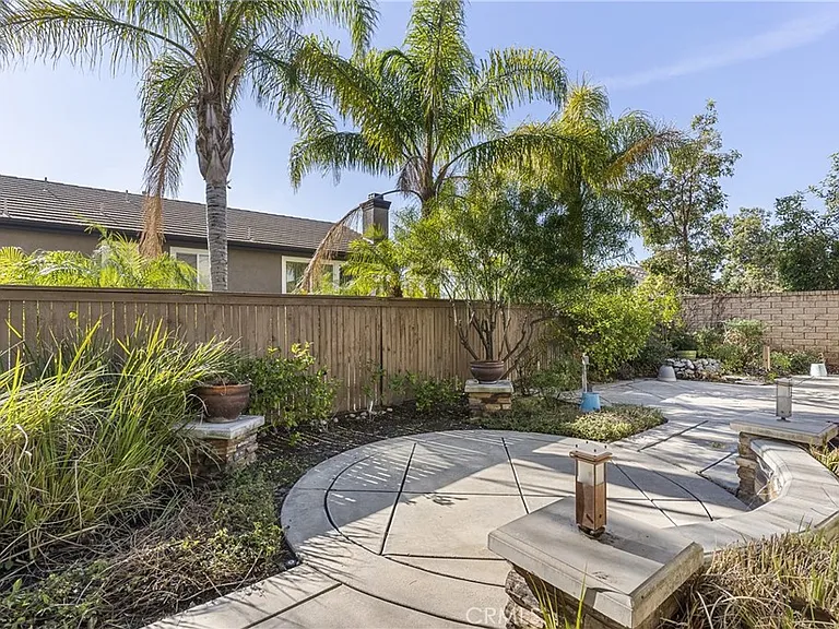 12211 Avon Ct — Photo 5