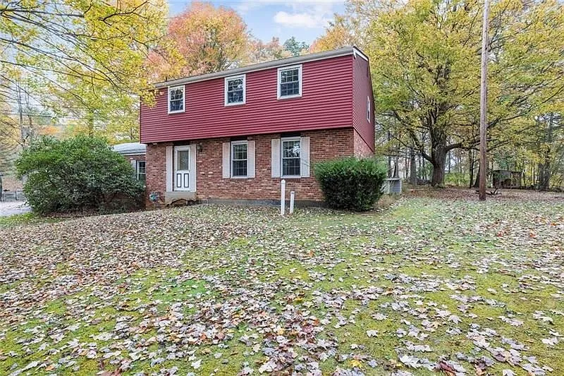 215 Silverdale Dr photo 1