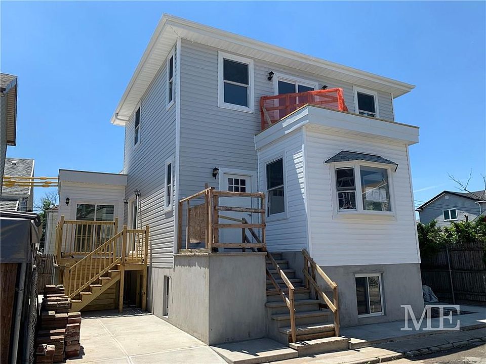 2nd image of 105 Frank Ct