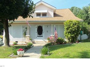 318 Andrews St, Mount Airy, NC 27030