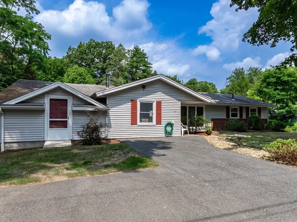64 Hemenway Rd, Framingham, MA 01701