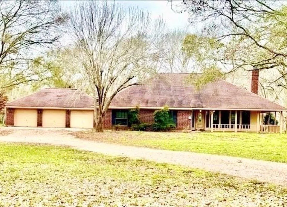327 County Road 735