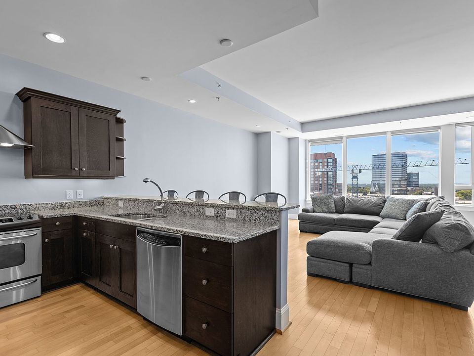 1st image of 400 W North St APT 1404