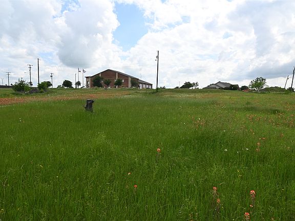 3rd image of 109 Hillridge Ln