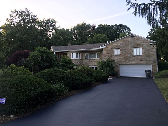 Lower drive to 2 car garage