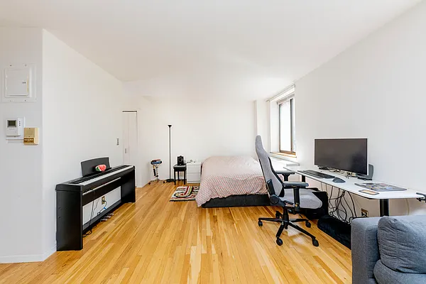 Rented by Compass | media 3