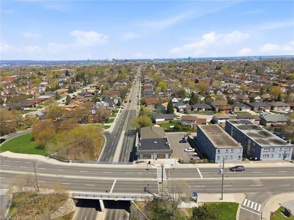 1745 King St E, Hamilton, ON L8K 1V6