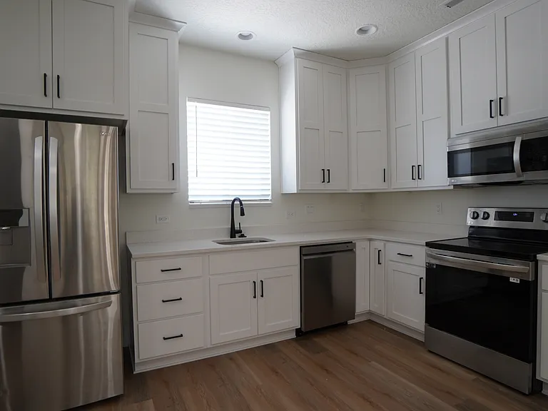 1575 S 150 W — Photo 12